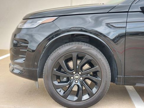 Used 2025 Land Rover Discovery Sport Dynamic SE image 9
