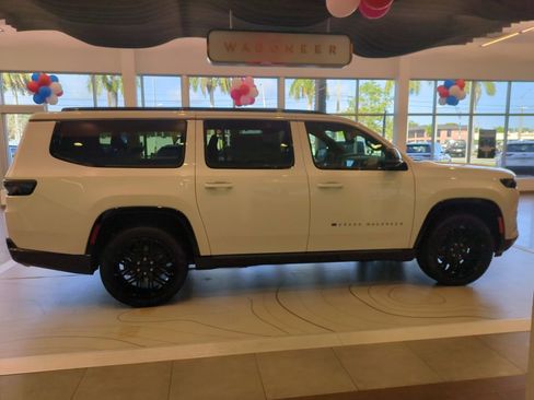 New 2026 Jeep Grand Wagoneer L Limited AWD/4WD image 4