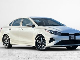 Used 2023 Kia Forte LXS video 1