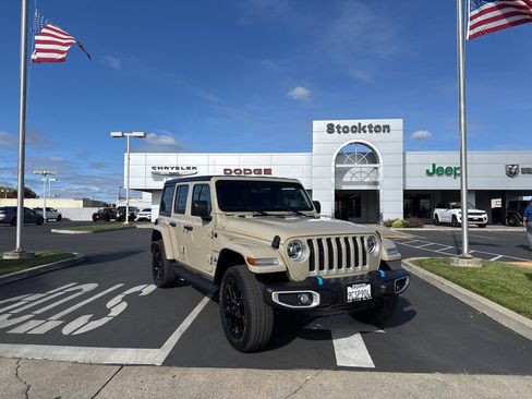 Used 2022 Jeep Wrangler Unlimited Sahara 4xe image 1