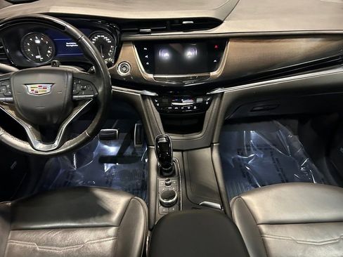 Used 2023 Cadillac XT6 Sport w/ Platinum Package image 17