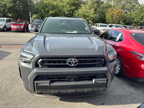 Used 2026 Toyota 4Runner SR5 RWD image 2