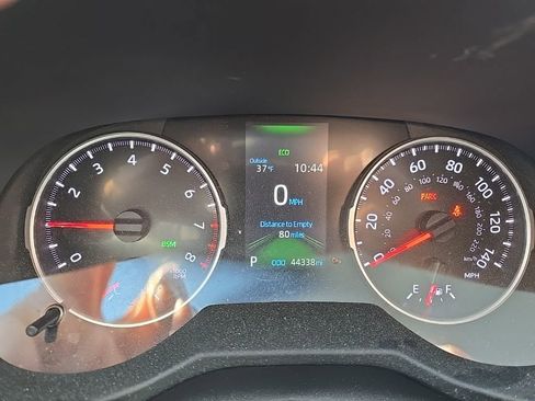 Used 2020 Toyota RAV4 XLE w/ All Weather Liner Package image 5