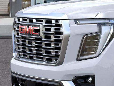 New 2026 GMC Yukon Denali w/ Denali Reserve Package AWD/4WD image 13