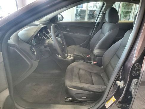 Used 2015 Chevrolet Cruze LT FWD image 12