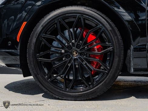 Used 2026 Lamborghini Urus SE AWD/4WD image 27