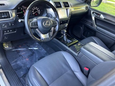 Used 2020 Lexus GX 460 Premium w/ Premium Package AWD/4WD image 6