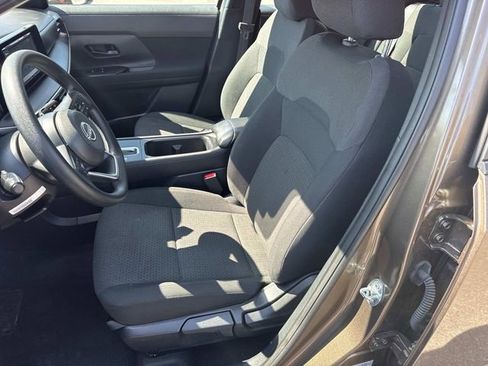 Certified 2025 Nissan Kicks S image 27