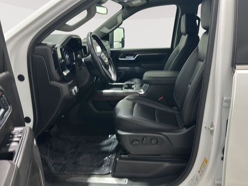 Used 2025 GMC Sierra 2500 SLT w/ SLT Convenience Package AWD/4WD image 9