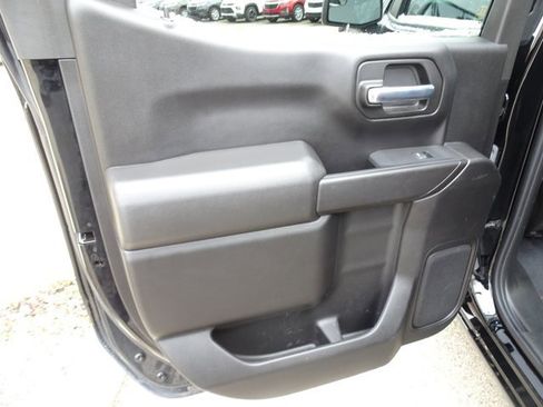 Certified 2022 Chevrolet Silverado 1500 Custom image 16