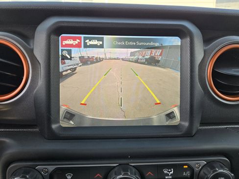 Certified 2023 Jeep Gladiator Mojave w/ LED Lighting Group image 8