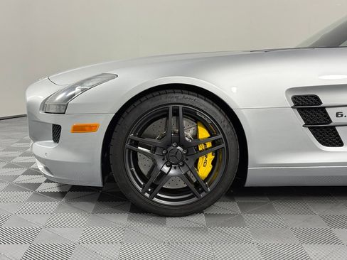 Used 2011 Mercedes-Benz SLS AMG Coupe image 21