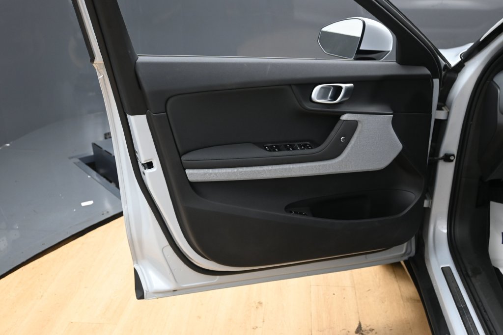 Used 2024 Polestar Polestar 2 AWD/4WD image 29