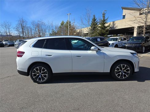 New 2026 BMW X3 xDrive30 w/ Convenience Package image 2