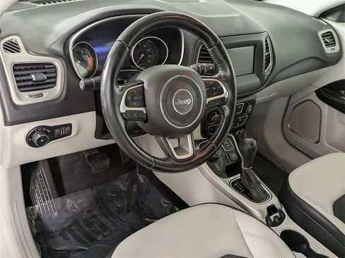 Used 2018 Jeep Compass Latitude w/ Popular Equipment Group image 11