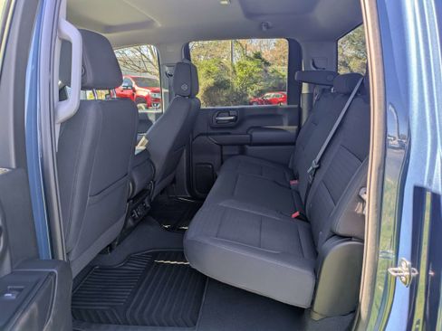 Used 2024 Chevrolet Silverado 2500 Custom w/ Custom Convenience Package image 14