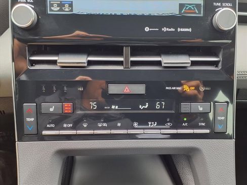 Used 2019 Toyota Avalon XLE image 20