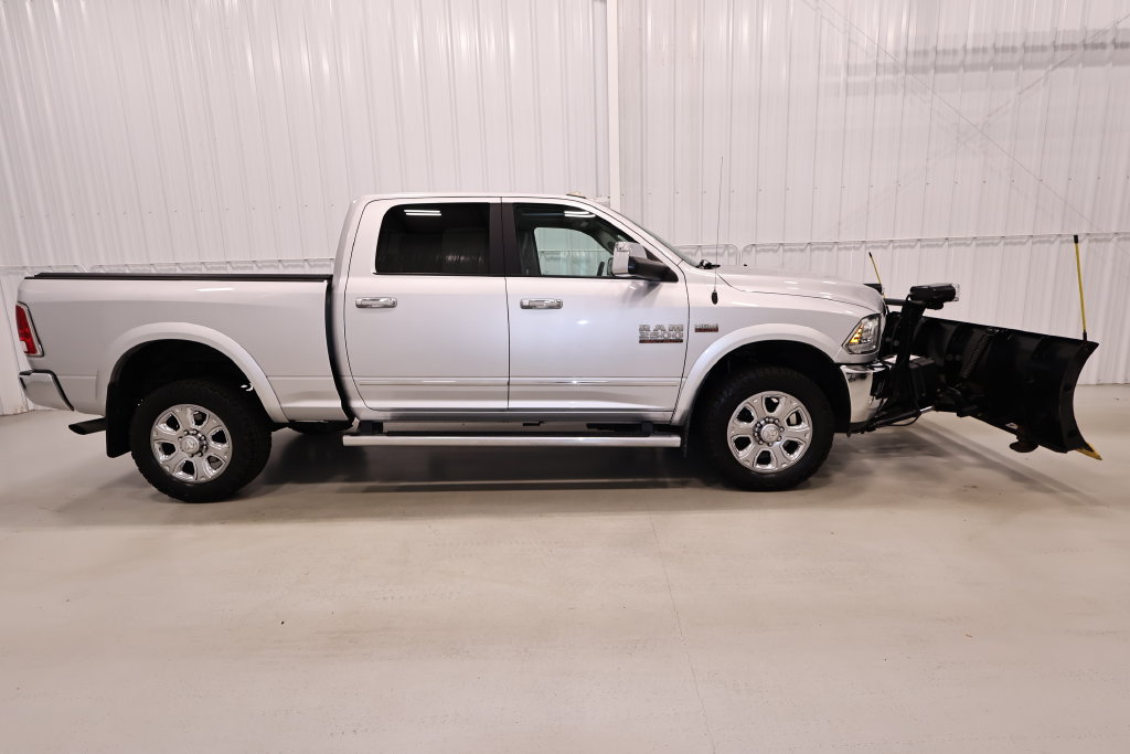 Used 2018 RAM 2500 Laramie w/ Convenience Group AWD/4WD image 2