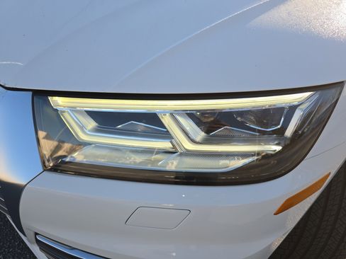 Used 2018 Audi Q5 2.0T Premium Plus w/ Premium Plus Package image 27