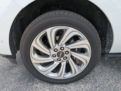 Used 2024 Lincoln Navigator L Reserve AWD/4WD image 9