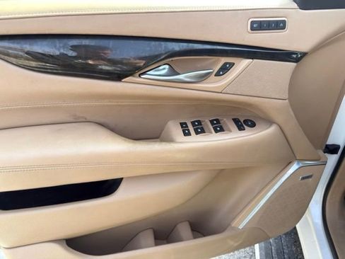 Used 2018 Cadillac Escalade ESV Platinum image 14