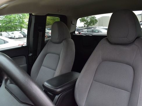 Used 2020 Chevrolet Colorado W/T RWD image 13