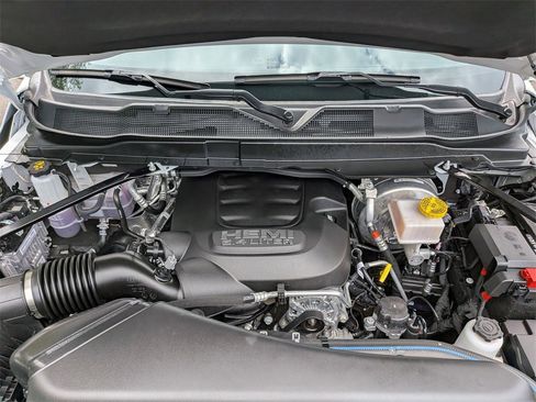 Used 2025 RAM 2500 Tradesman w/ Chrome Appearance Group image 24