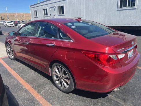 Used 2013 Hyundai Sonata SE FWD image 3