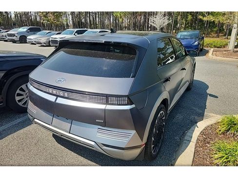 Used 2024 Hyundai Ioniq 5 Limited image 3
