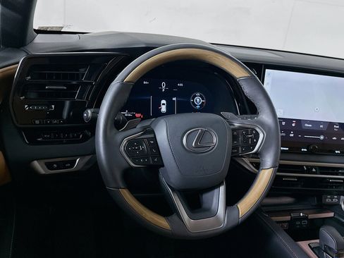 Used 2025 Lexus RX 350 Premium image 18