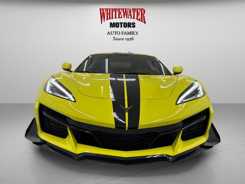 Used 2023 Chevrolet Corvette Z06 w/ Z07 Performance Package RWD image 6