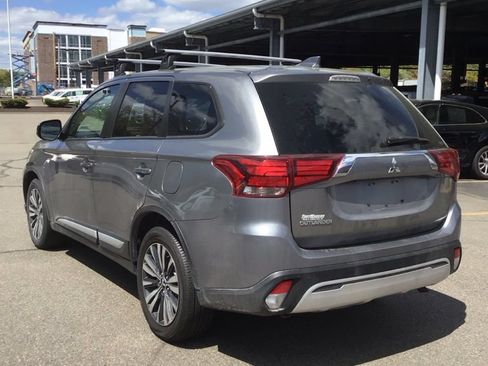 Used 2020 Mitsubishi Outlander ES AWD/4WD image 3