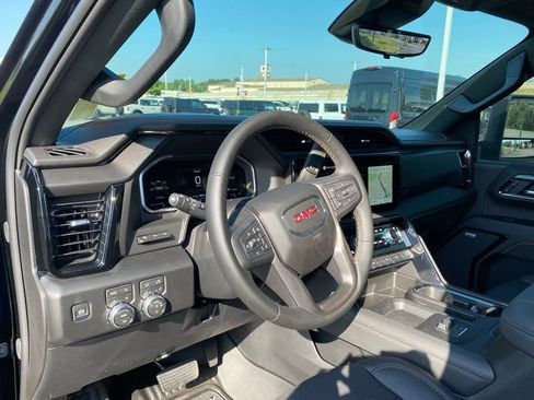 Used 2026 GMC Sierra 2500 AT4 w/ AT4 Premium Plus Package AWD/4WD image 12