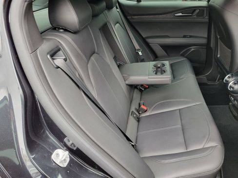 Used 2024 Alfa Romeo Stelvio Sprint RWD image 20