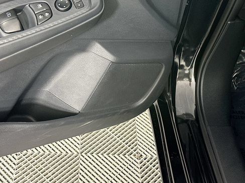 Certified 2025 Nissan Sentra SV FWD image 27