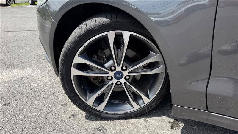 Used 2018 Ford Fusion Titanium AWD/4WD image 16