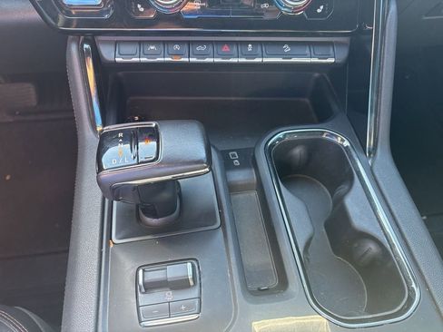 Used 2022 GMC Sierra 1500 AT4 image 15