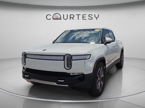 Used 2023 Rivian R1T Adventure AWD/4WD image 1