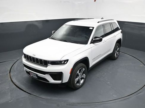 New 2026 Jeep Grand Cherokee Limited image 45