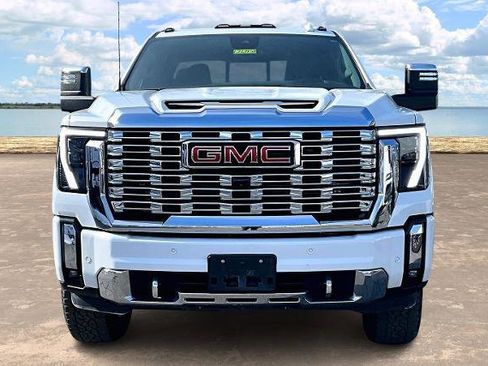 Used 2024 GMC Sierra 3500 Denali w/ Denali Reserve Package image 2