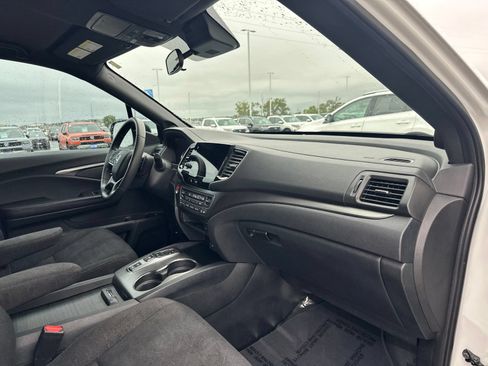 Used 2022 Honda Pilot Sport image 40