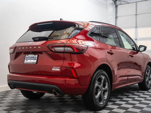Used 2024 Ford Escape ST-Line w/ Tech Pack #1 AWD/4WD image 5