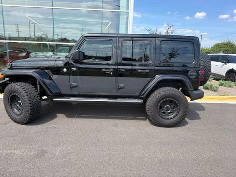 Used 2019 Jeep Wrangler Unlimited Sahara w/ Quick Order Package 24M Moab AWD/4WD image 25