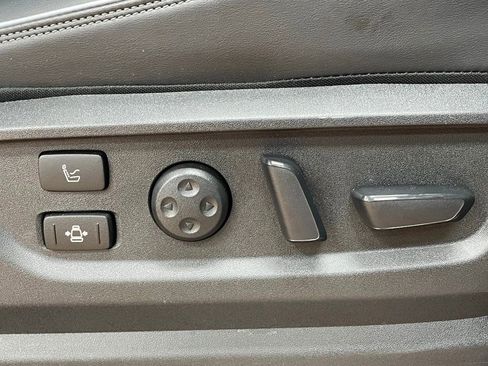 Used 2025 INFINITI QX80 Sensory image 32