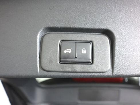 Used 2023 Nissan Rogue SV w/ SV Premium B Package image 32