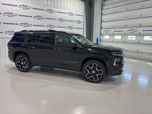New 2026 Chevrolet Traverse High Country FWD image 9