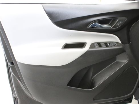 Used 2023 Chevrolet Equinox LS image 22