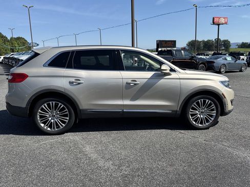 Used 2017 Lincoln MKX Reserve AWD/4WD image 8