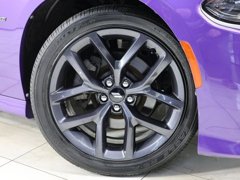 Used 2019 Dodge Charger R/T w/ Blacktop Package RWD image 12