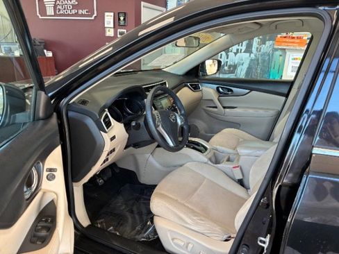 Used 2016 Nissan Rogue SV image 17